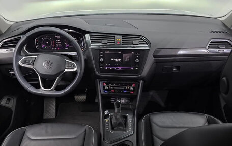 Volkswagen Tiguan II, 2024 год, 2 240 000 рублей, 7 фотография