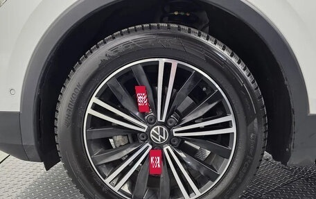 Volkswagen Tiguan II, 2024 год, 2 240 000 рублей, 5 фотография