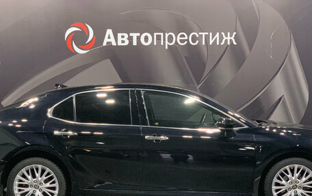 Toyota Camry, 2020 год, 3 150 000 рублей, 4 фотография