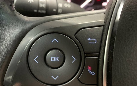 Toyota Camry, 2020 год, 3 150 000 рублей, 10 фотография