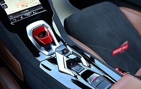 Lamborghini Huracán, 2024 год, 33 000 000 рублей, 14 фотография