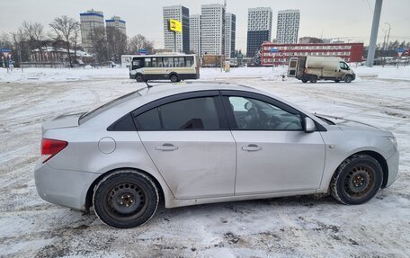 Chevrolet Cruze II, 2010 год, 545 000 рублей, 5 фотография