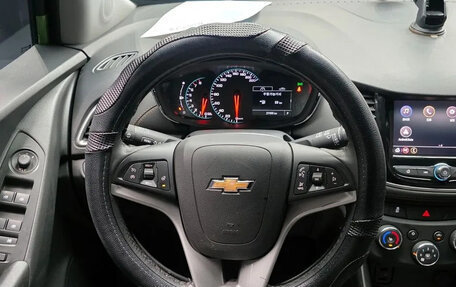 Chevrolet Trax, 2022 год, 1 100 000 рублей, 9 фотография