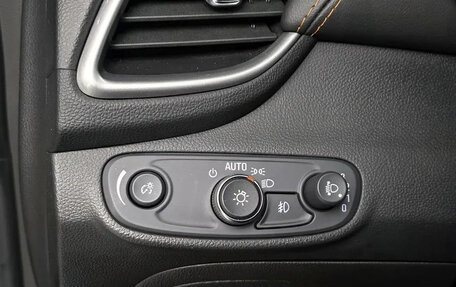 Chevrolet Trax, 2022 год, 1 100 000 рублей, 10 фотография