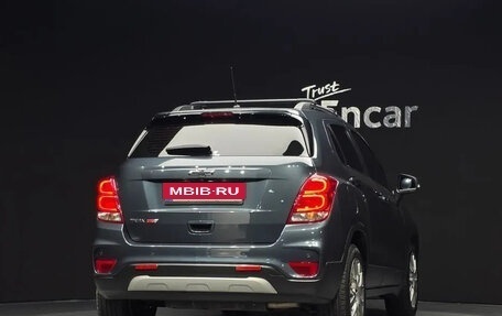 Chevrolet Trax, 2022 год, 1 100 000 рублей, 4 фотография