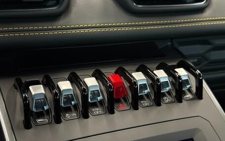 Lamborghini Huracán, 2024 год, 31 000 000 рублей, 11 фотография