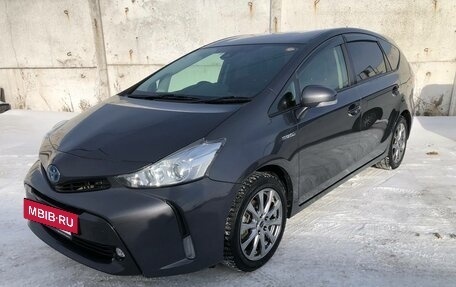 Toyota Prius Alpha I (ZVW40/41), 2018 год, 1 530 000 рублей, 2 фотография