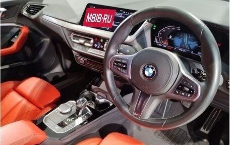 BMW 1 серия, 2020 год, 1 460 000 рублей, 15 фотография