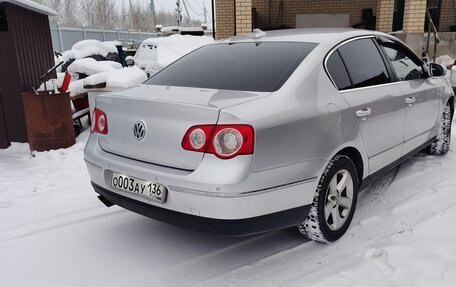 Volkswagen Passat B6, 2007 год, 799 000 рублей, 3 фотография