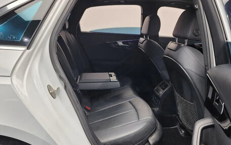 Audi A4, 2022 год, 2 600 000 рублей, 9 фотография