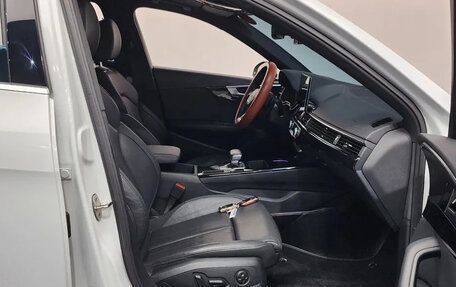 Audi A4, 2022 год, 2 600 000 рублей, 8 фотография