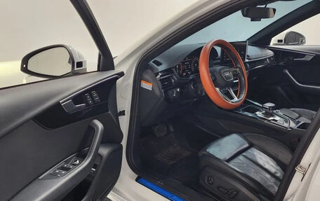 Audi A4, 2022 год, 2 600 000 рублей, 6 фотография