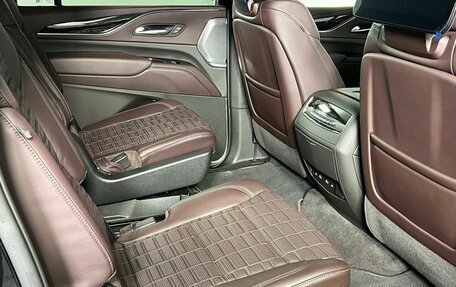 Cadillac Escalade V, 2022 год, 13 999 000 рублей, 13 фотография