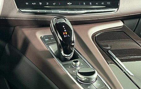 Cadillac Escalade V, 2022 год, 13 999 000 рублей, 19 фотография