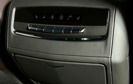 Cadillac Escalade V, 2022 год, 13 999 000 рублей, 25 фотография