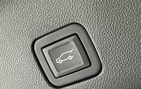 Cadillac Escalade V, 2022 год, 13 999 000 рублей, 27 фотография