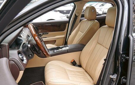 Jaguar XJ IV (X351), 2015 год, 1 890 000 рублей, 10 фотография