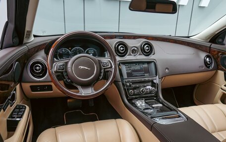 Jaguar XJ IV (X351), 2015 год, 1 890 000 рублей, 6 фотография