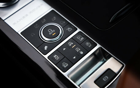 Land Rover Range Rover IV рестайлинг, 2017 год, 5 300 000 рублей, 22 фотография