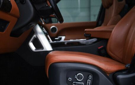 Land Rover Range Rover IV рестайлинг, 2017 год, 5 300 000 рублей, 25 фотография