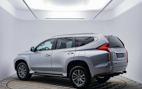 Mitsubishi Pajero Sport III рестайлинг, 2019 год, 3 540 000 рублей, 3 фотография