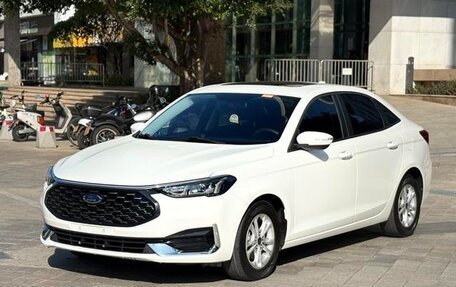 Ford Escort, 2022 год, 1 172 000 рублей, 1 фотография