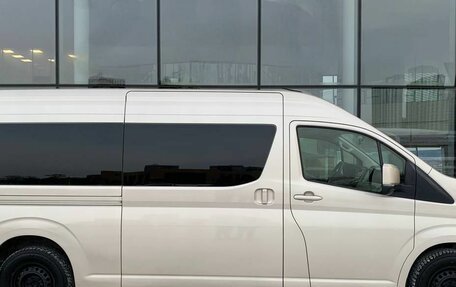 Toyota HiAce H300, 2020 год, 4 050 000 рублей, 5 фотография