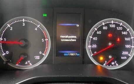 Toyota HiAce H300, 2020 год, 4 050 000 рублей, 14 фотография