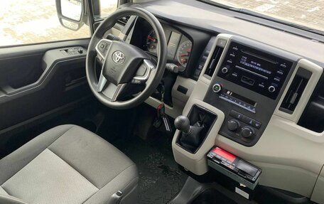 Toyota HiAce H300, 2020 год, 4 050 000 рублей, 15 фотография