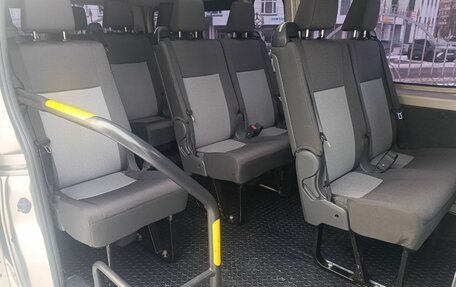 Toyota HiAce H300, 2020 год, 4 050 000 рублей, 19 фотография