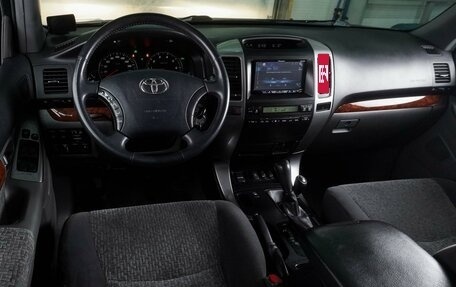 Toyota Land Cruiser Prado 120 рестайлинг, 2008 год, 2 325 000 рублей, 6 фотография