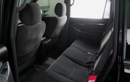 Toyota Land Cruiser Prado 120 рестайлинг, 2008 год, 2 325 000 рублей, 11 фотография