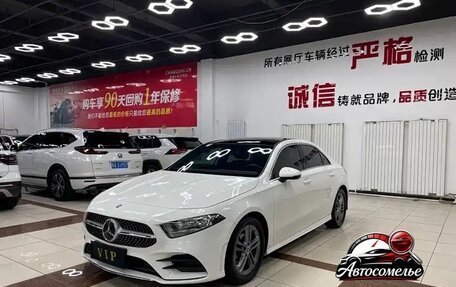 Mercedes-Benz A-Класс, 2021 год, 1 950 000 рублей, 3 фотография