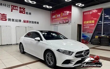 Mercedes-Benz A-Класс, 2021 год, 1 950 000 рублей, 2 фотография