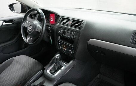 Volkswagen Jetta VI, 2012 год, 1 113 000 рублей, 10 фотография