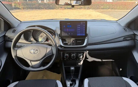 Toyota Yaris XP150 рестайлинг, 2021 год, 1 150 000 рублей, 12 фотография