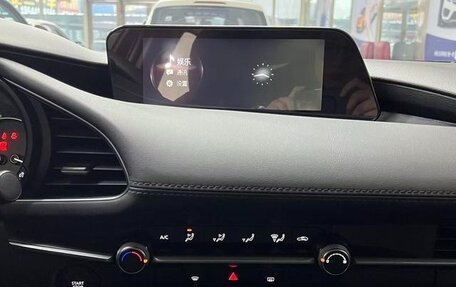 Mazda 3, 2022 год, 1 410 000 рублей, 14 фотография