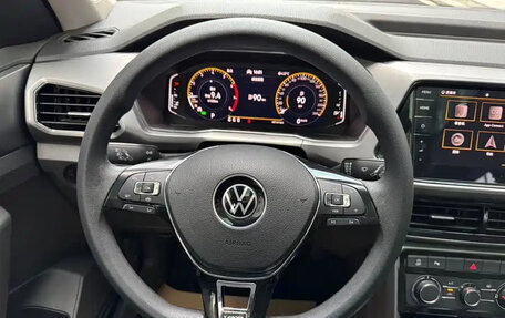 Volkswagen T-Cross I, 2022 год, 1 300 000 рублей, 14 фотография