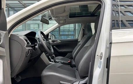 Volkswagen T-Cross I, 2022 год, 1 300 000 рублей, 8 фотография