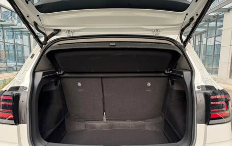 Volkswagen T-Cross I, 2022 год, 1 300 000 рублей, 19 фотография