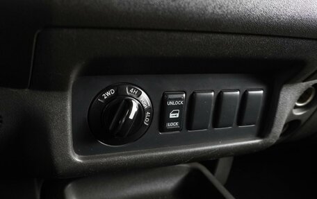 Nissan Navara (Frontier), 2007 год, 999 000 рублей, 13 фотография