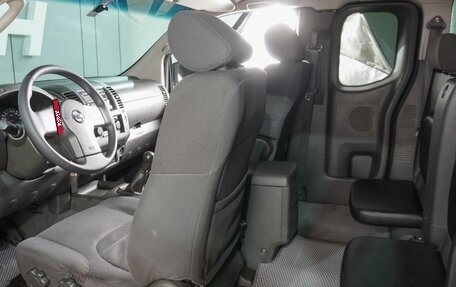 Nissan Navara (Frontier), 2007 год, 999 000 рублей, 11 фотография