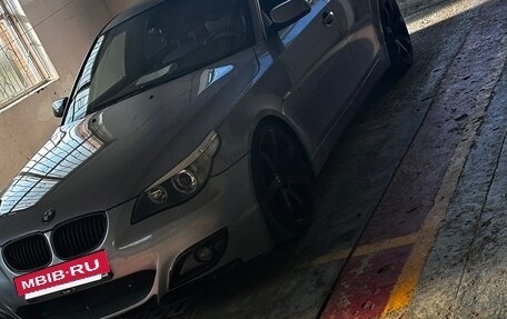 BMW 5 серия, 2006 год, 1 000 000 рублей, 4 фотография