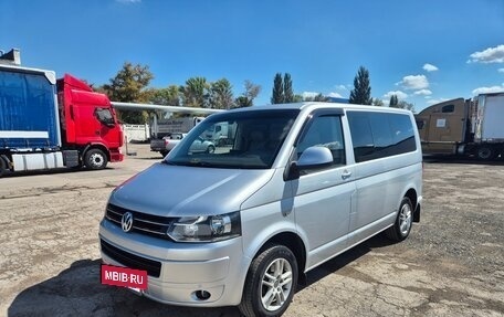 Volkswagen Caravelle T5, 2012 год, 2 400 000 рублей, 3 фотография