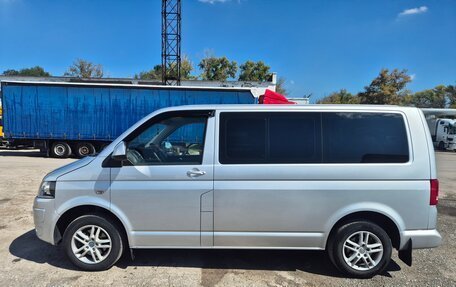 Volkswagen Caravelle T5, 2012 год, 2 400 000 рублей, 4 фотография