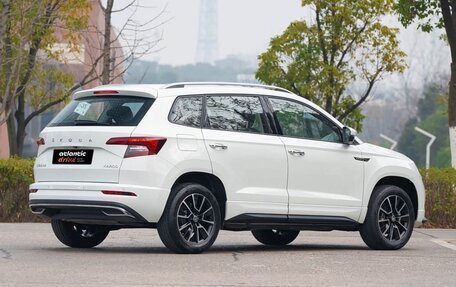 Skoda Karoq I, 2022 год, 2 690 000 рублей, 6 фотография