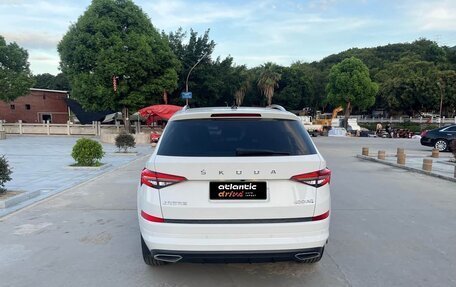 Skoda Kodiaq I, 2025 год, 3 690 000 рублей, 12 фотография