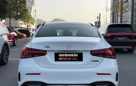 Mercedes-Benz A-Класс, 2022 год, 2 450 000 рублей, 5 фотография