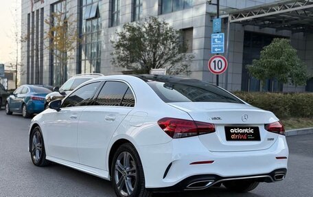 Mercedes-Benz A-Класс, 2022 год, 2 450 000 рублей, 4 фотография