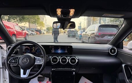 Mercedes-Benz A-Класс, 2022 год, 2 450 000 рублей, 11 фотография